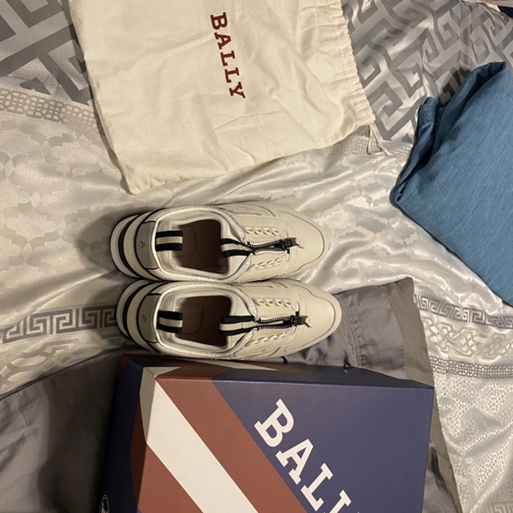 Bally - Picture 2 of 16